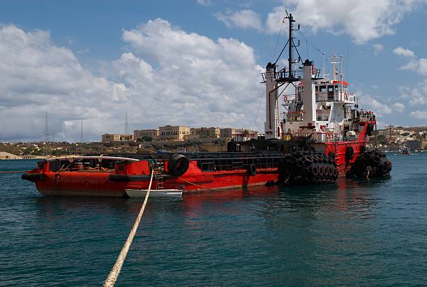 istock Tug on a line, Valletta, Malta 147333267