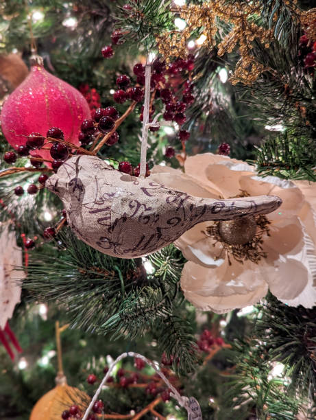 istock beautiful classic christmas tree decorations 1473384990