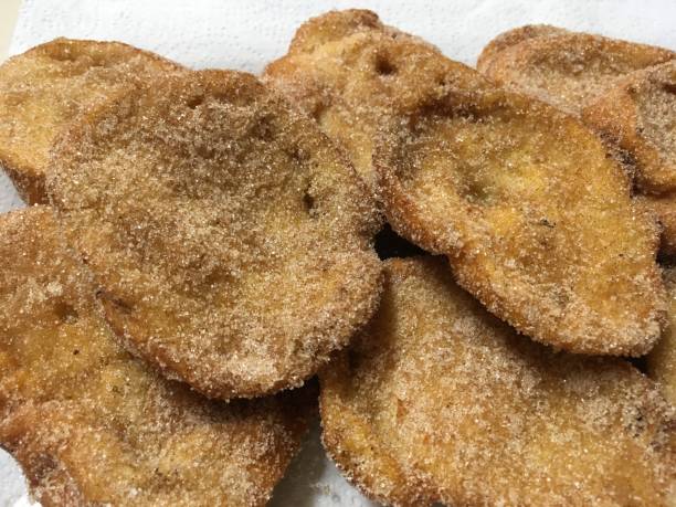 istock Front view of homemade torrijas (Spanish fried bread) 1473401119