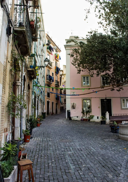 istock Lisbon Alley 1473415711