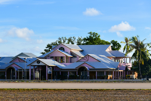 Yaren, Nauru: The Parliament of Nauru, also referred to simply as 'The House', is the supreme legislative power in the island nation of Nauru. The unicameral parliament was founded on January 31, 1968 in the course of Nauru's independence process. Parliament consists of 19 members, all of whom are independent (non-party). It elects the President from among its members.