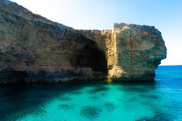 istock Crystal clear water under the cliffs of  Malta 1473497698