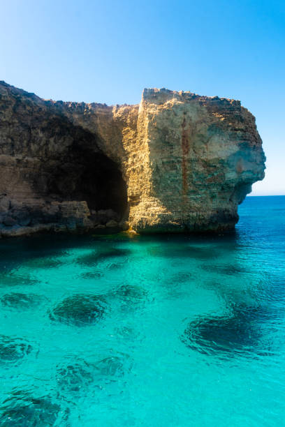 istock Crystal clear water under the cliffs of  Malta 1473500285
