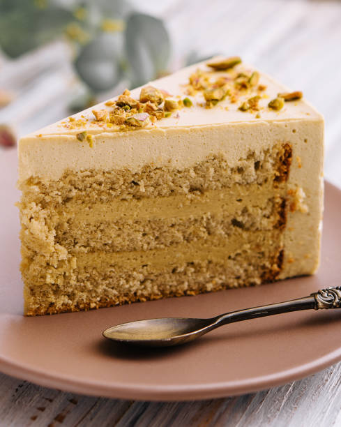 istock Vegan cake with matcha and pistachio 1473520286