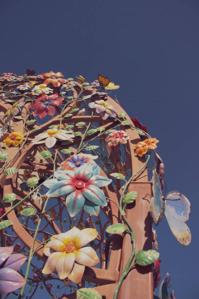 istock Metal Flower Art Sculpture 1473533493