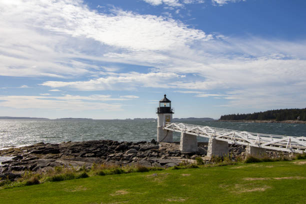 faro di marshall point - lighthouse marshall point lighthouse beacon maine foto e immagini stock