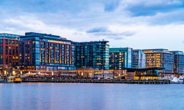 southwest waterfront in washington dc, usa - pir bildbanksfoton och bilder