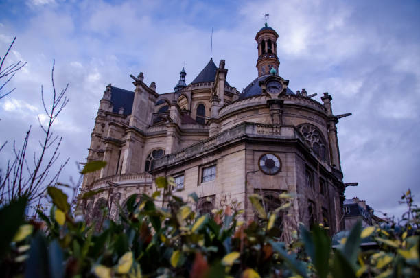 Église Saint-Eustache January view of the Église Saint-Eustache in the 1st arrondissement in Paris, France. église saint eustache stock pictures, royalty-free photos & images