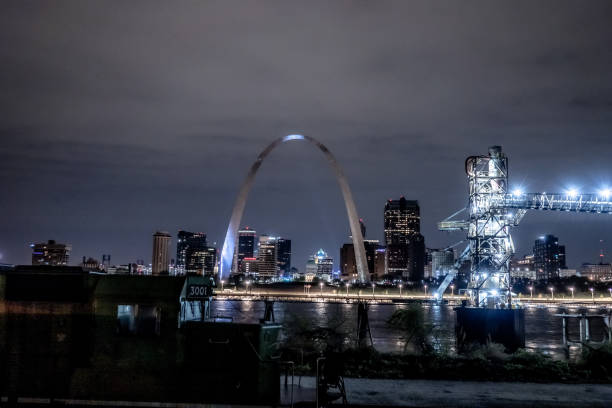 istock saint louis city skyline at night 1473591340
