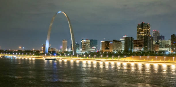 istock saint louis city skyline at night 1473592277
