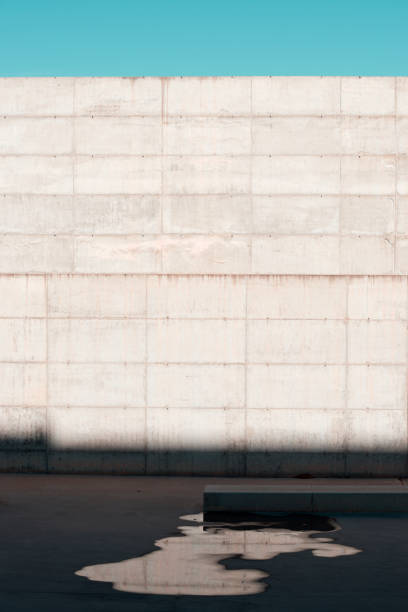 istock Reinforced concrete structures in a public space in Zaragoza, Spain. 1473600314