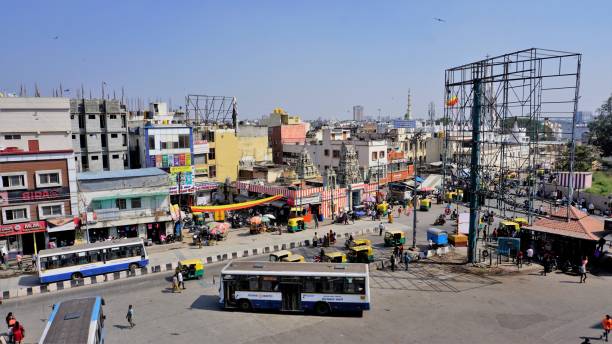 shivajinagar busstand 건물에서 본 방갈로르 도시 - bangalore india business building exterior 뉴스 사진 이미지