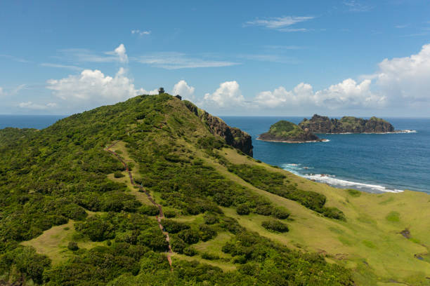 istock A tropical island and the sea. 1473663461