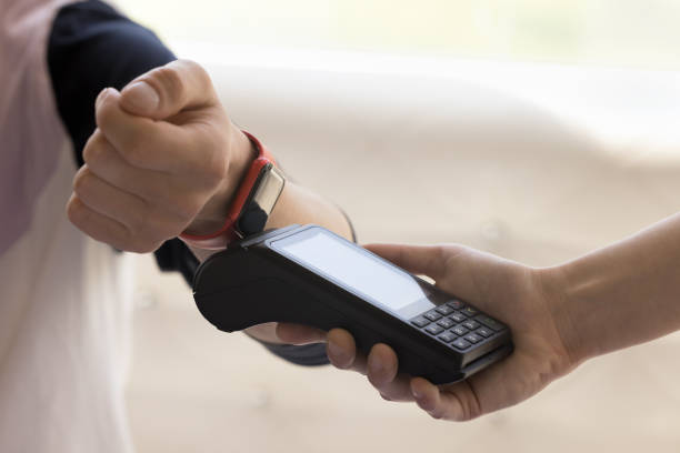 istock Customer paying bill for service, purchase, order in cafe 1473718526