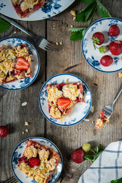 istock Strawberry and rhubarb crumble pie. 1473723430