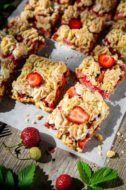 istock Strawberry and rhubarb crumble pie. 1473723467