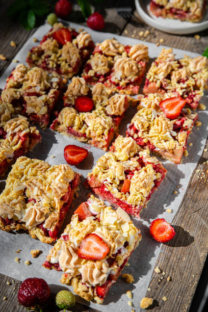 istock Strawberry and rhubarb crumble pie. 1473723511