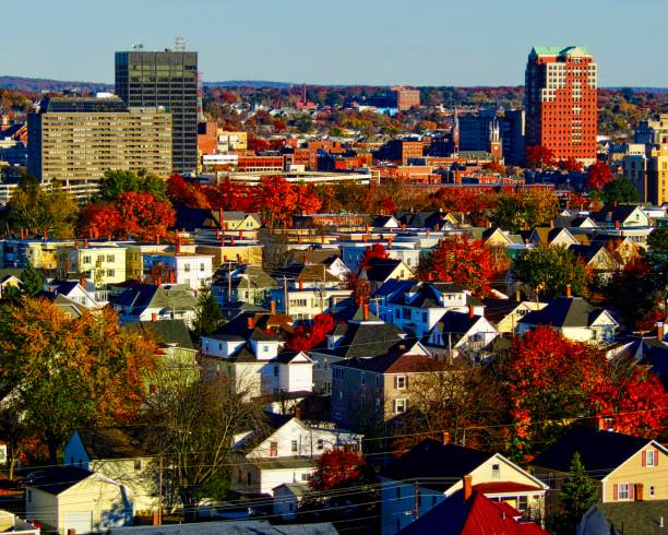istock Manchester, New Hampshire in the Fall 1473745662
