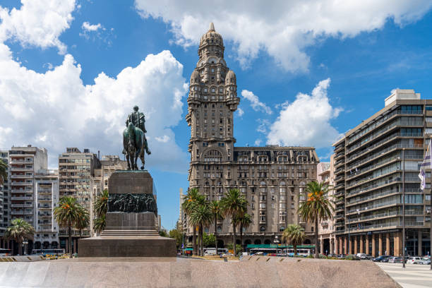 istock Montevideo, Uruguay - Plaza de Armas 1473764473