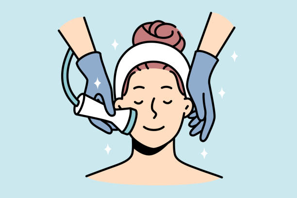 illustrations, cliparts, dessins animés et icônes de les femmes apprécient le traitement de soins du visage dans le salon - beauty treatment