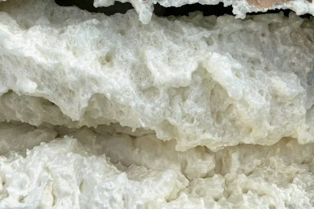 Background polyurethane foam for thermal insulation of walls