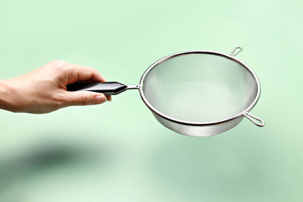 Stainless steel flour strainer sieve with handle
