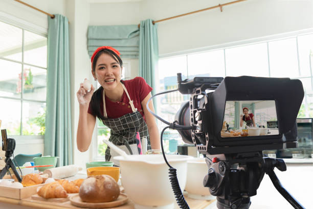 istock Asian female chef talks about Ingredients, Online Video Class, Streaming Service of e-Learning Video Course. 1473936333