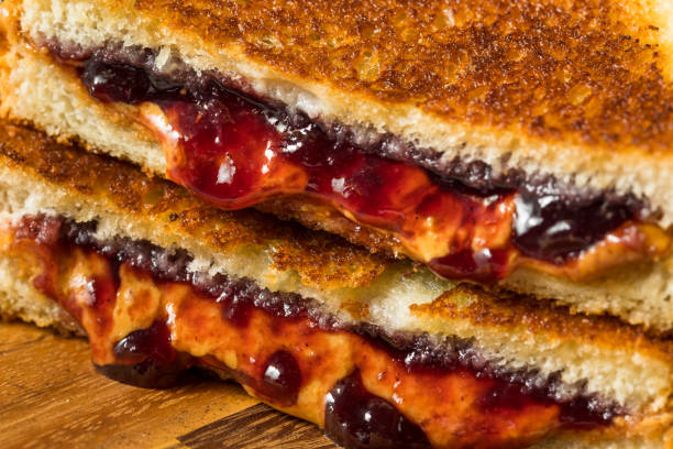 istock Fried Peanut Butter and Jelly Sandwich 1473958601
