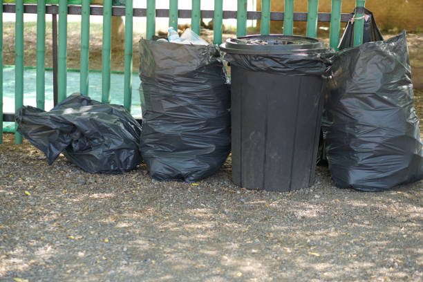 istock large black bags for garbage 1473958666