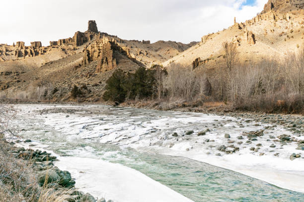 istock Ice lined banks of Northfork Shoshone River 1473994801