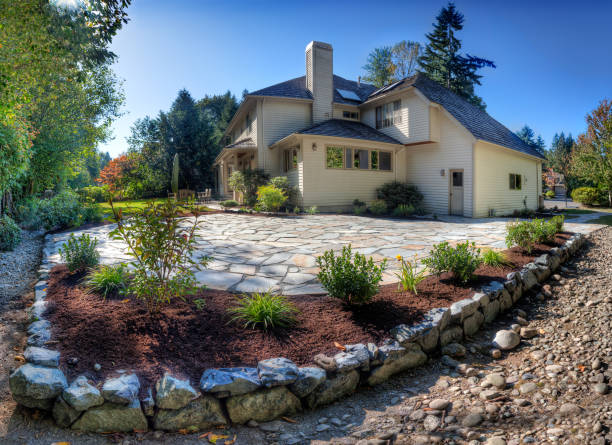 istock House and garden in fall sunshine 1473997490