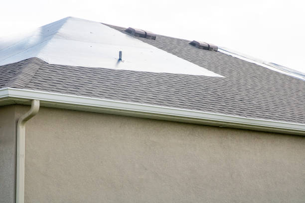 istock House tarped after a Hurricane 1474049201