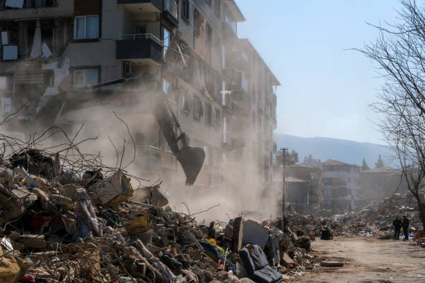 カフラマンマラス地震 - bombing city earthquake disaster ストックフォトと画像