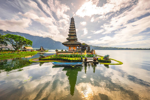 istock Ulun Danu Beratan Temple, Bali , Indonesia 1474110270