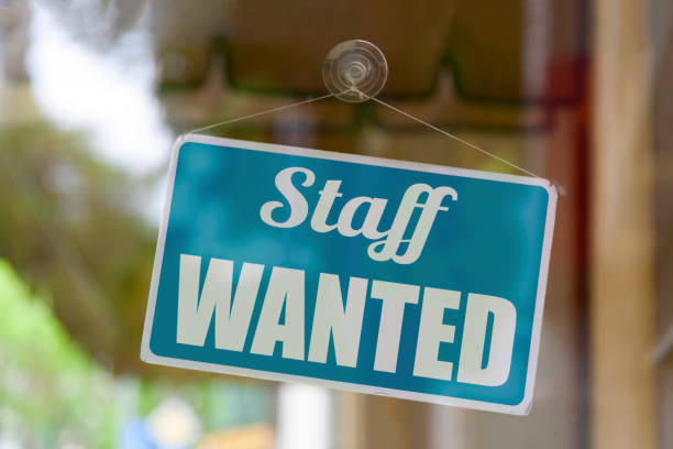 istock Staff wanted sign 1474133519