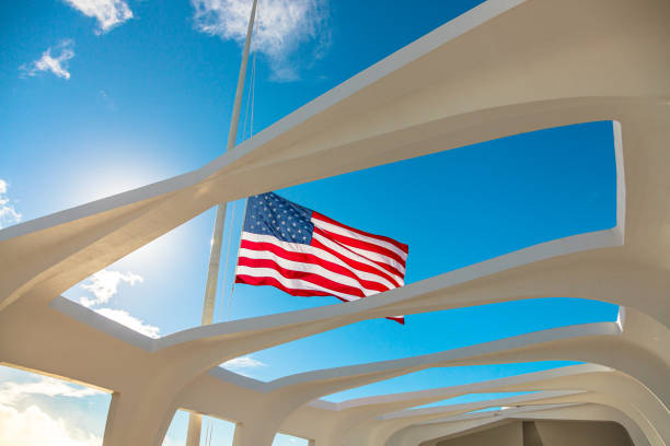 мемориал аризоны американский флаг - kamikaze стоковые фото и изображения