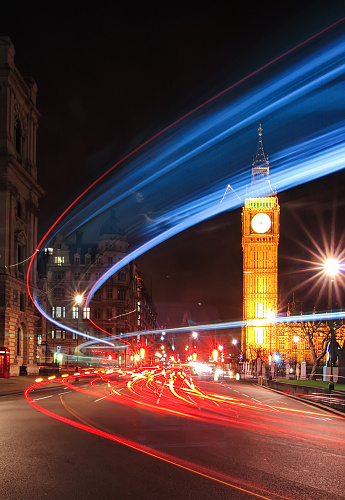 Big traffic in London at the Big Ben