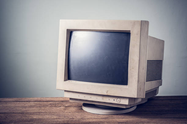 istock old monitor, vintage 1474182632