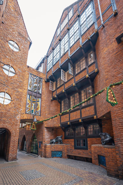 robinson crusoe house at bottcherstrasse street - brema, niemcy - crusoe zdjęcia i obrazy z banku zdjęć