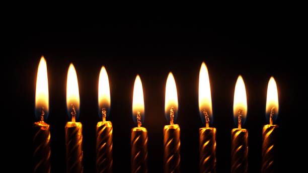 istock olden holiday candles burn 1474214723