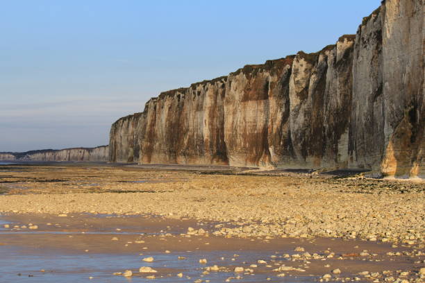 big white cliffs with erosion at the french coast - white cliffs imagens e fotografias de stock