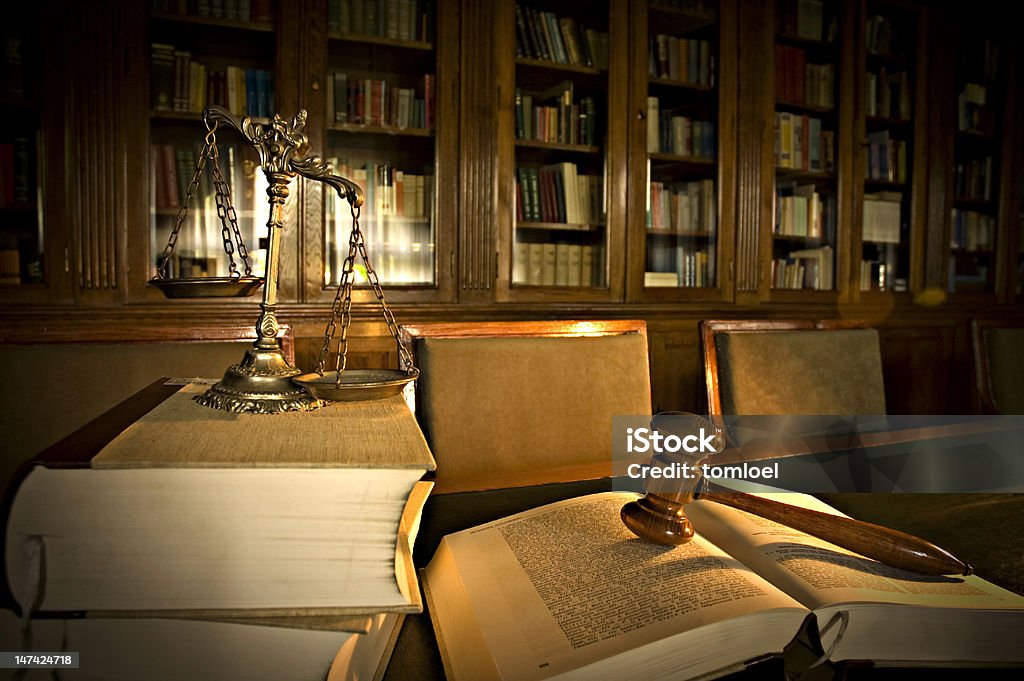 Decorativa Balança da Justiça na biblioteca - Royalty-free Antigo Foto de stock