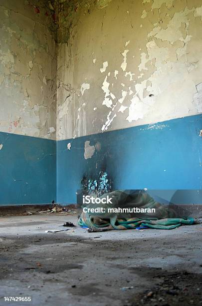 Derelict Aos Promotores - Fotografias de stock e mais imagens de Abandonado - Abandonado, Antigo, Atormentado