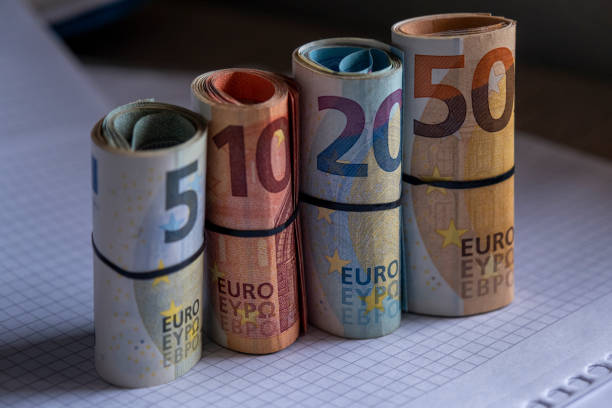 istock 5,10,20,50 euros wrapped in tires 1474389870
