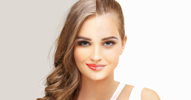 девушка без макияжа и с макияжем - make up ceremonial makeup cosmetics moisturizer стоковые фото и изображения