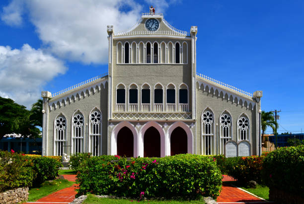 catedral católica de nuestra señora del monte carmelo, chalan kanoa, saipán, islas marianas del norte - saipan fotografías e imágenes de stock