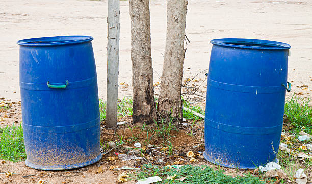 istock Two trash bins outdoors 147443197