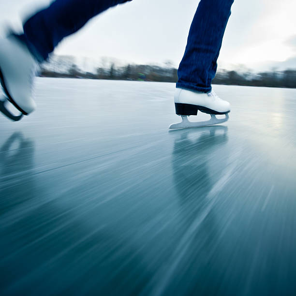 jazda na łyżwach - sport winter speed skating speed zdjęcia i obrazy z banku zdjęć