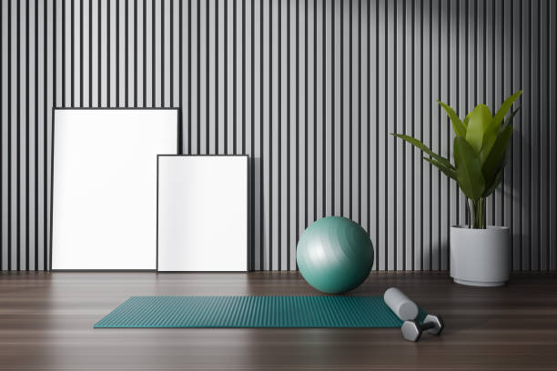 interni sportivi grigi con attrezzature e decorazioni. cornici mockup - yoga ball foto e immagini stock