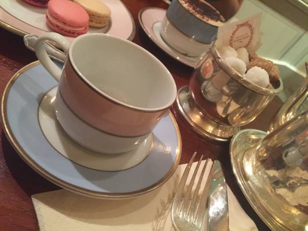 istock Teatime in London 1474570044